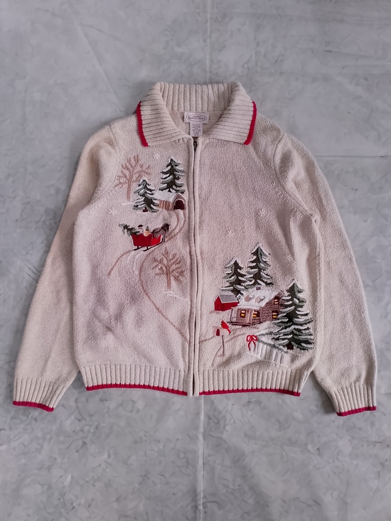 Vintage Sweaters - Vintage Cozy Cream Winter Scene Zip-Front Sweater Winterscape